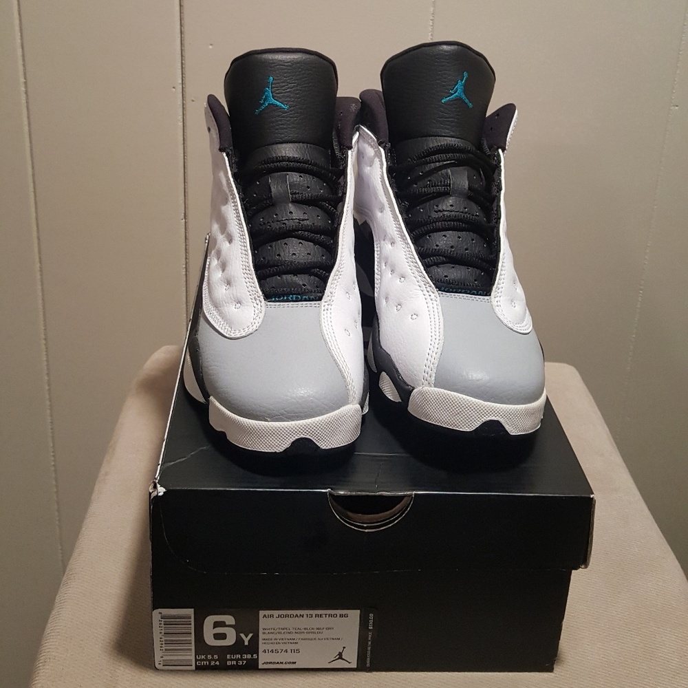 Air Jordans 13s Wolf Gray Sz. 6